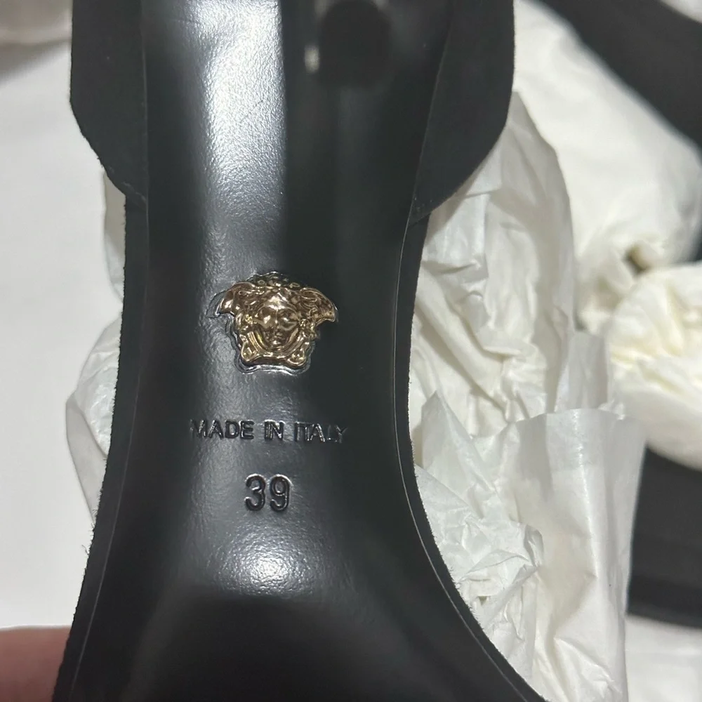 Versace heels - Picture 4 of 11